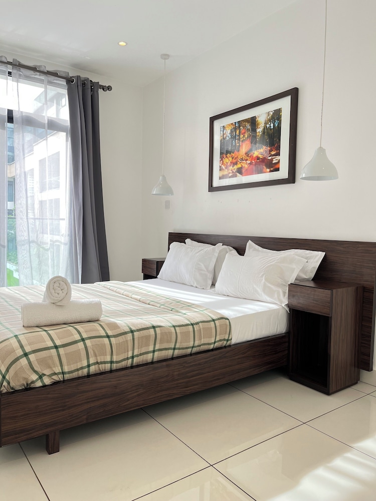 Easy Stay at Embassy Gardens Apartment