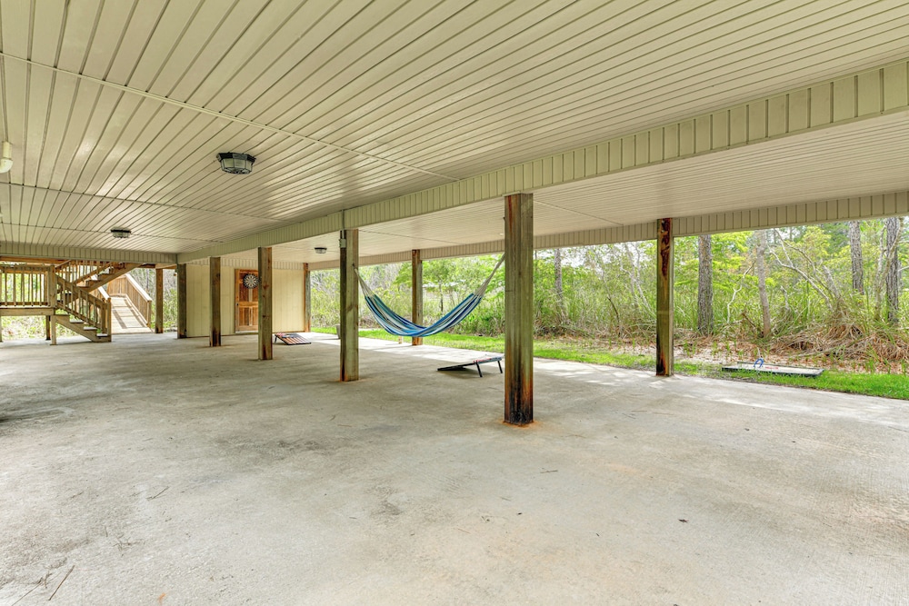 Canal-front Abode w/ Private Dock in Bay St Louis