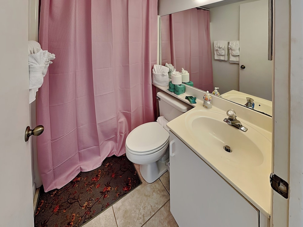 Admirals Bay 153 by Distinctive Beach Rentals
