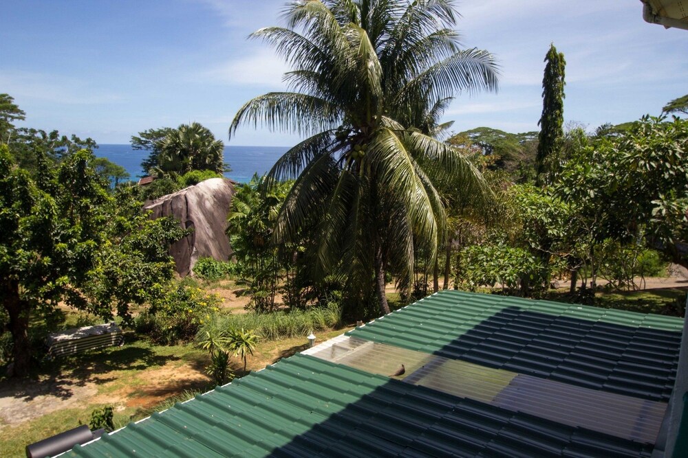 Lemongrass Lodge