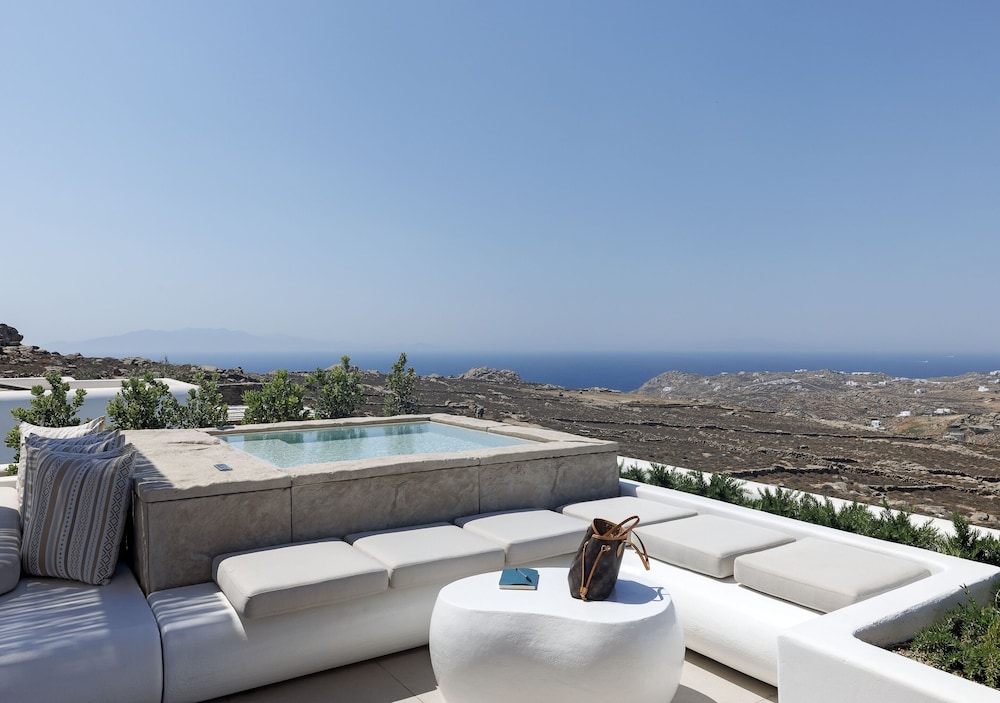 WhiteArt Suites
