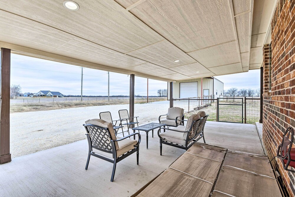 Secluded Krum Home w/ Patio & Gas Grill! view 5