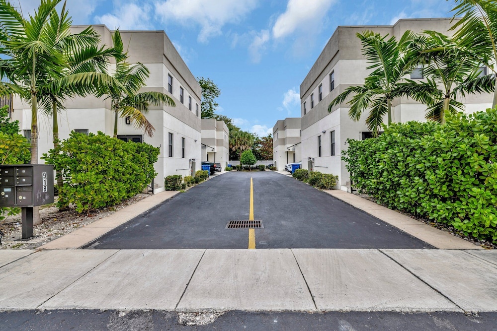 Townhome-10 mins to FTL Beach & Downtown