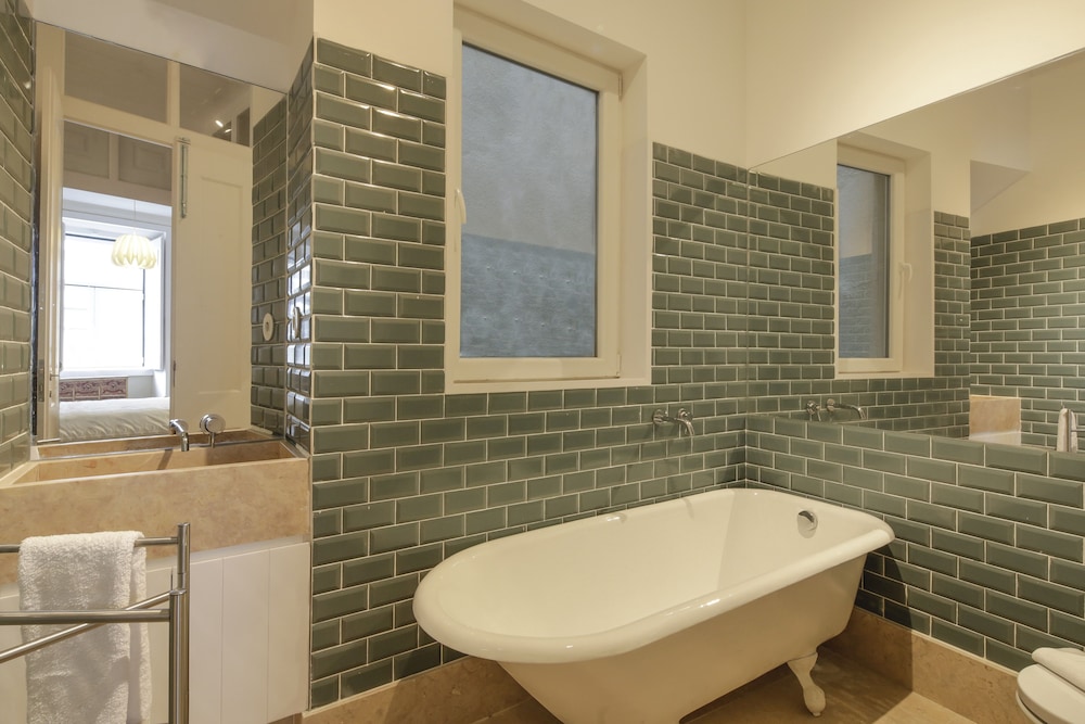 Baixa Apartments by linc