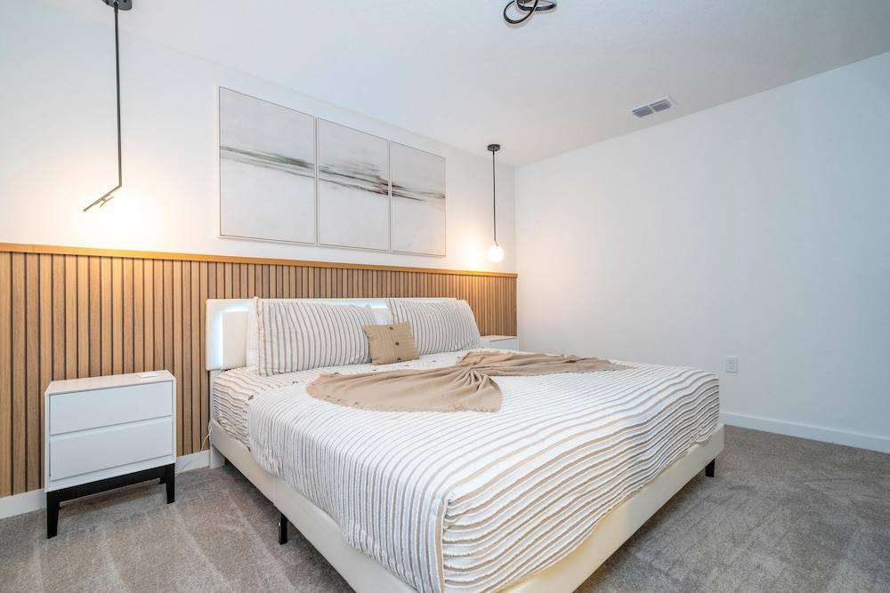 8761 ZD - 3 BD The Hub Paradise Cozy Place