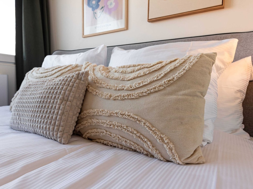 Suite in Vrouwenpolder Near North Sea Beach
