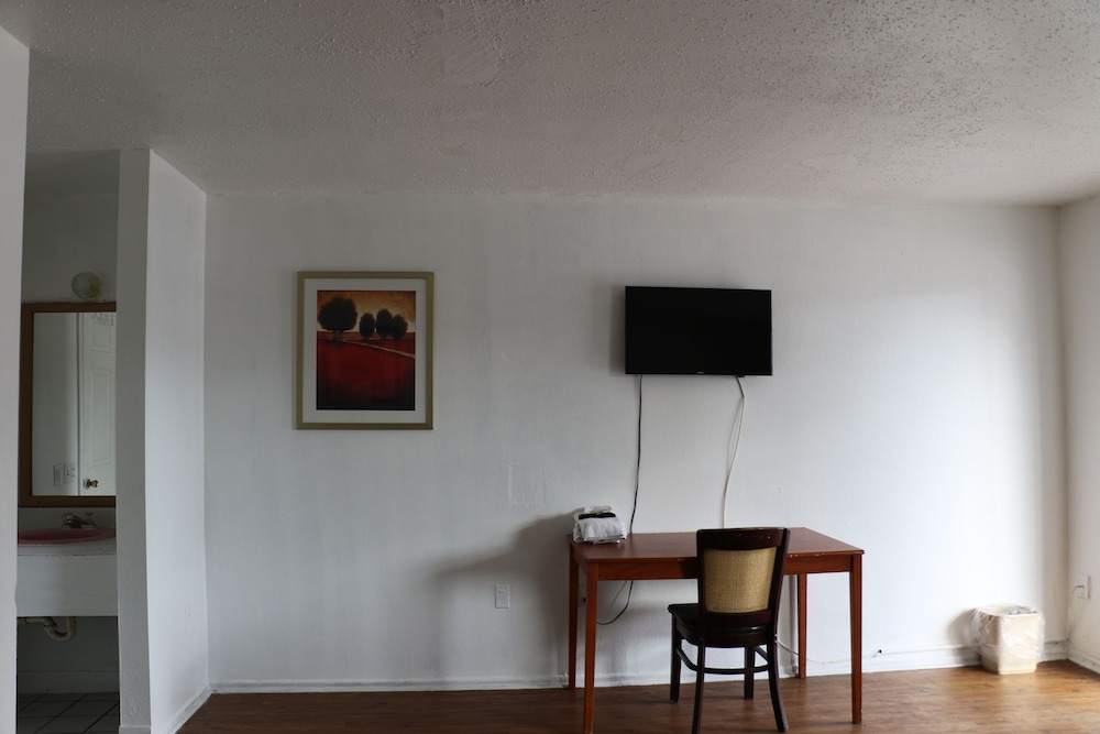 Dunedin Cove Motel