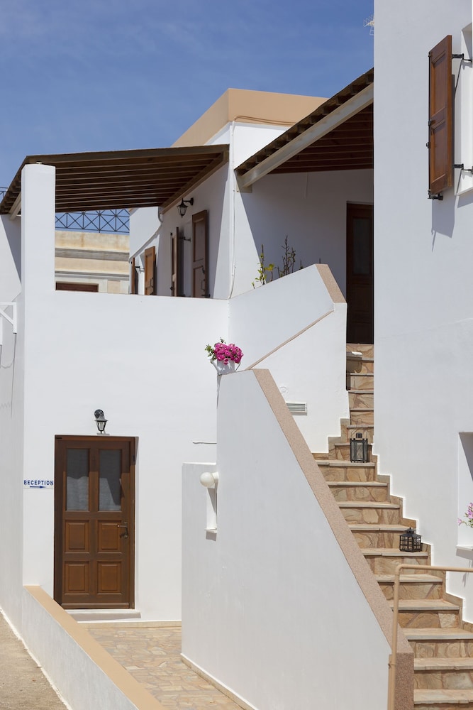 Letta's Apartments