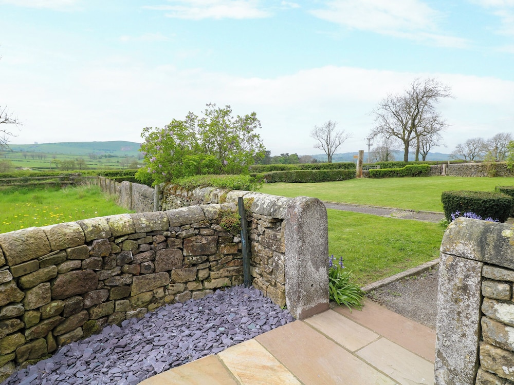 Upper Hurst Farmhouse