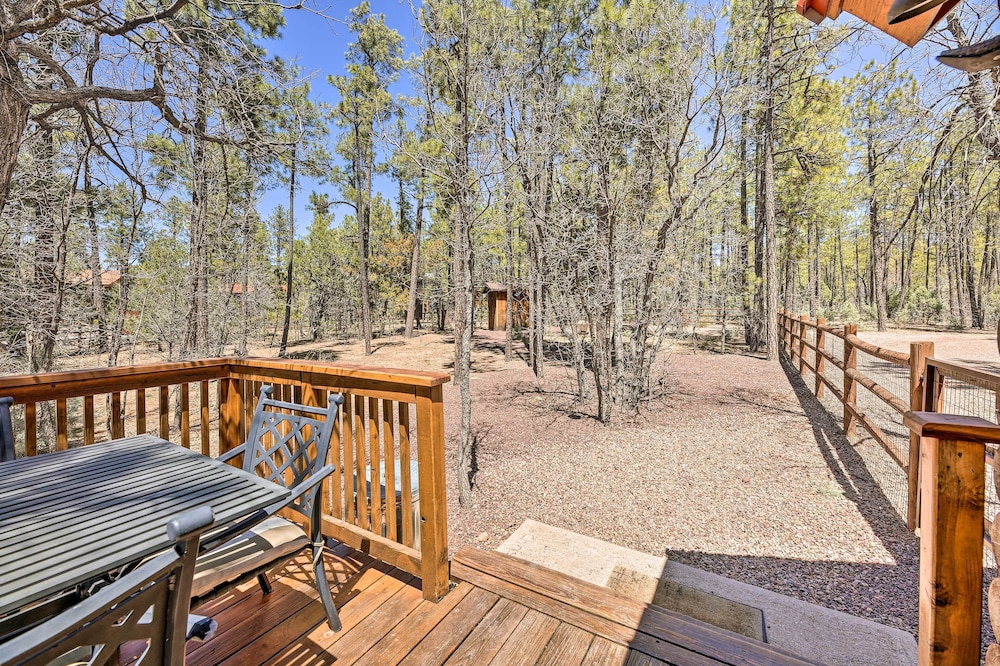 2-acre Cabin in Pinetop-lakeside w/ Fenced Yard view 5