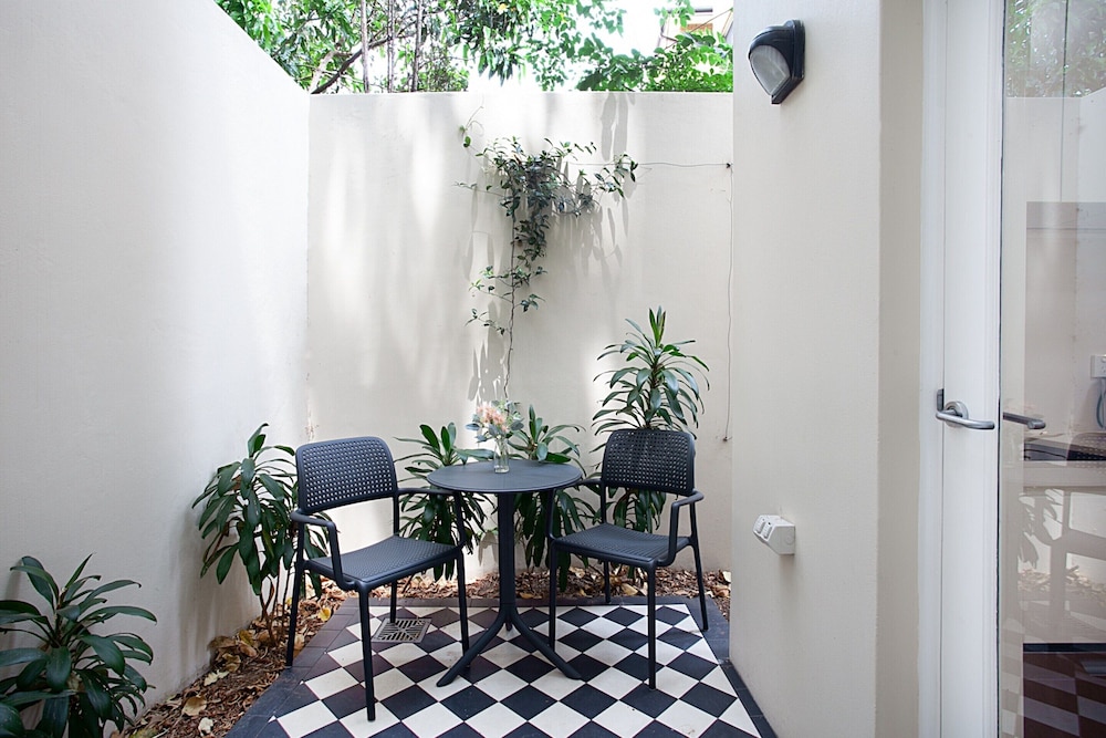Funky Inner West Studio With Private Patio