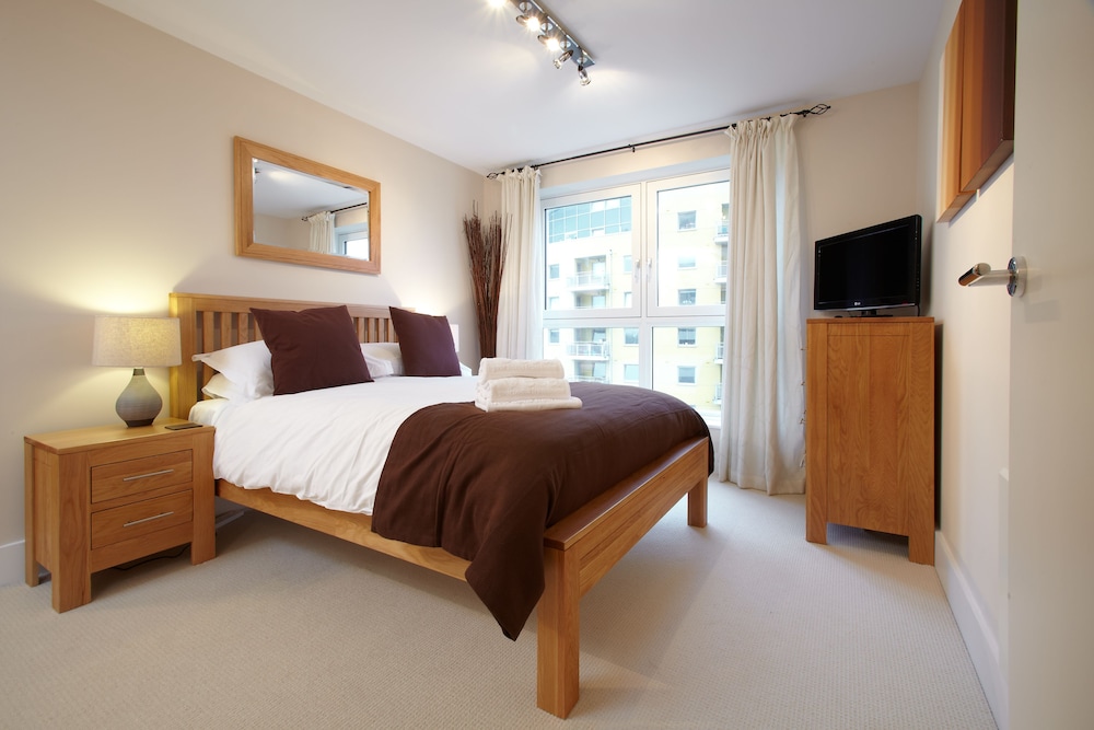 Basingstoke Vacations - Skyline Plaza by Viridian Apartments - Property Image 19