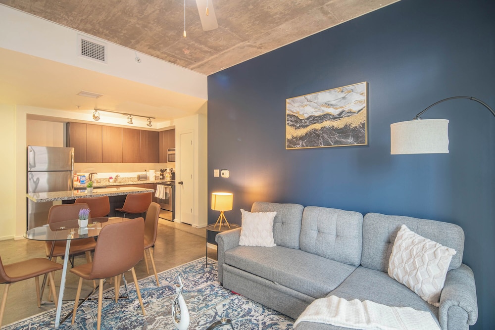 ROVE LIVING/KL - Roosevelt Point