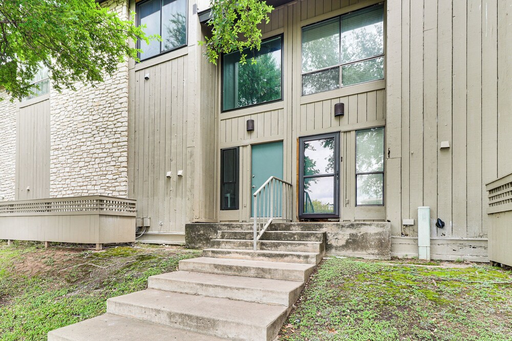 Private Boat Dock: Horseshoe Bay Lakefront Retreat