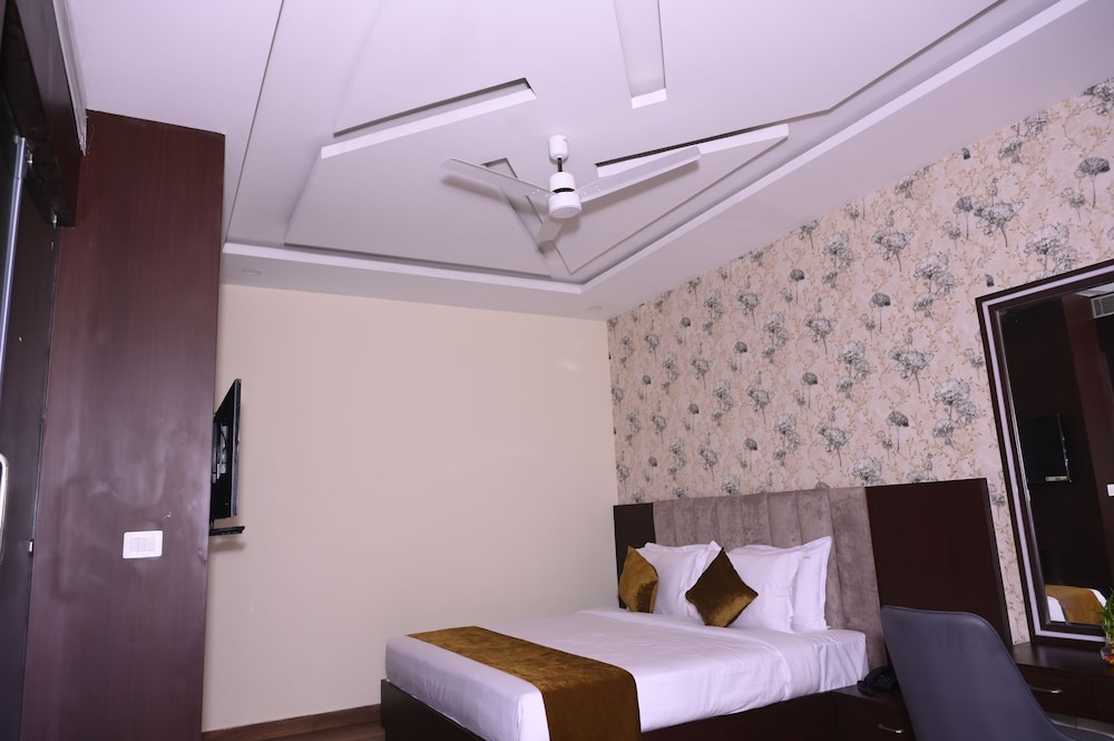 HOTEL MAHIKA