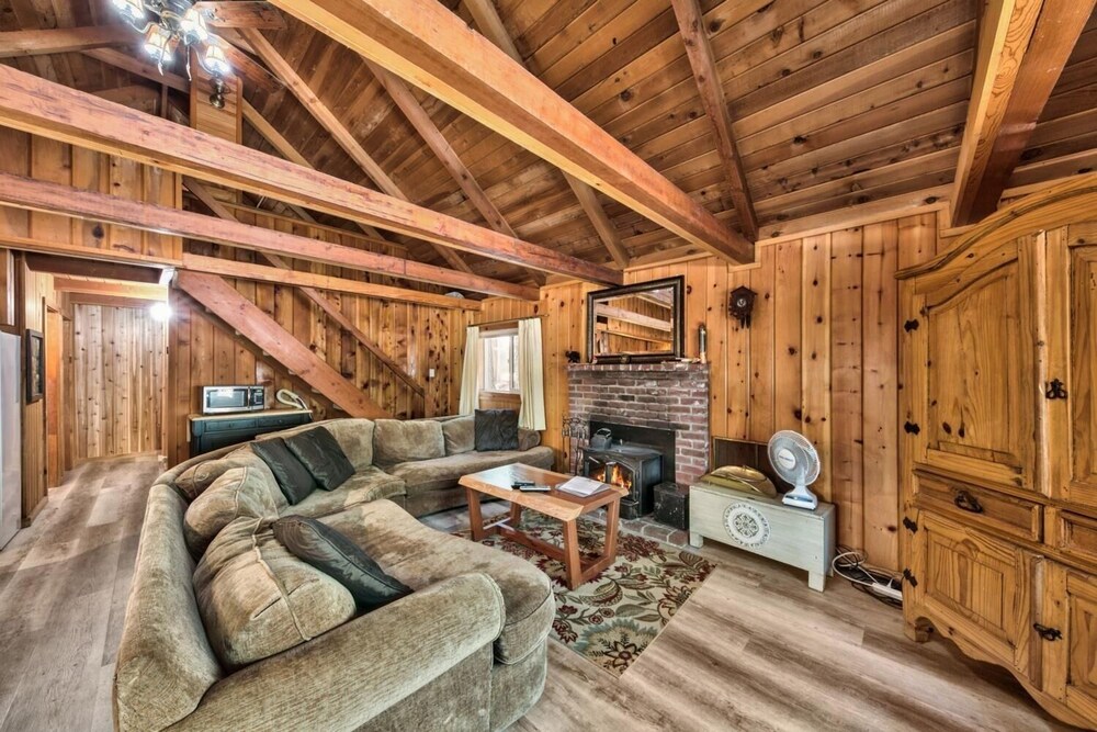 Hank Monk Chalet by RedAwning view 2