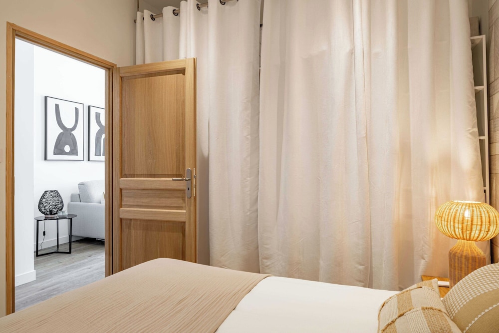 Cosy Flat 100m From the Beach - Carre D'or - 1br/2p