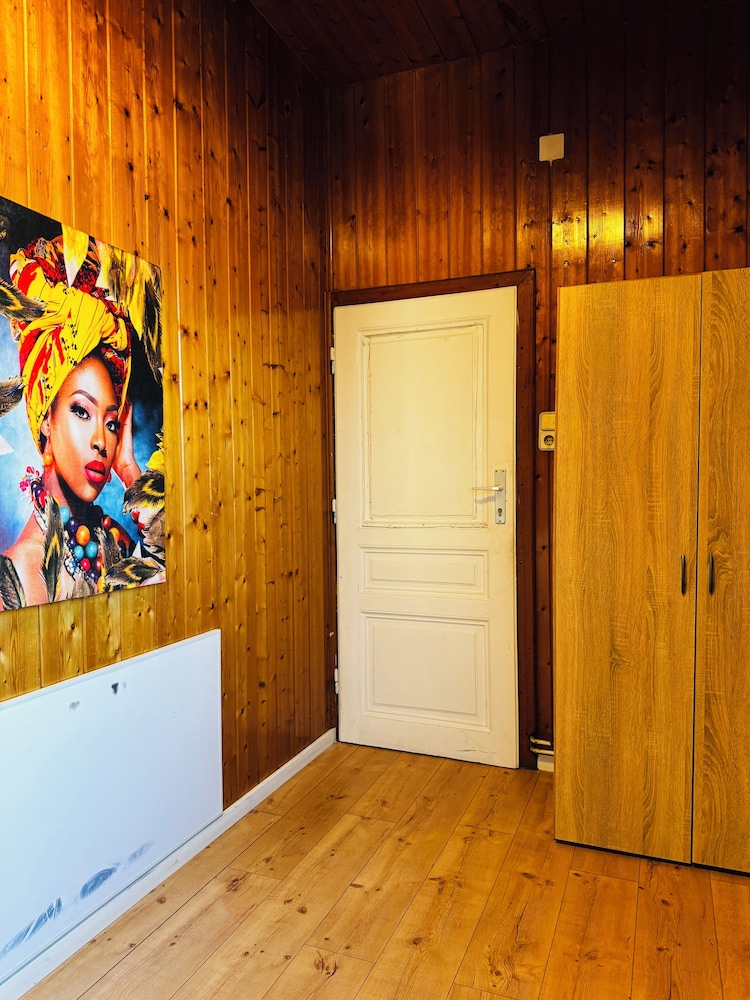 Spacious Budget Home Garden Stay