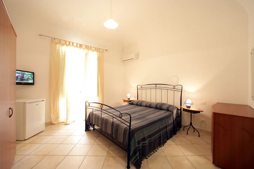 Flavica Home Holiday