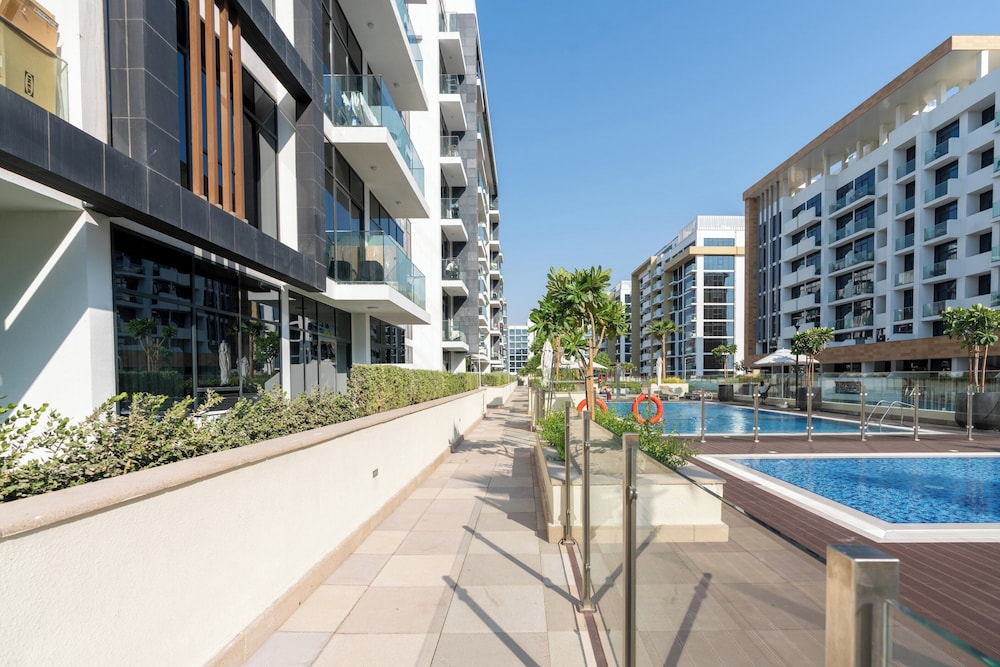 GLOBALSTAY. Azizi Riviera 34