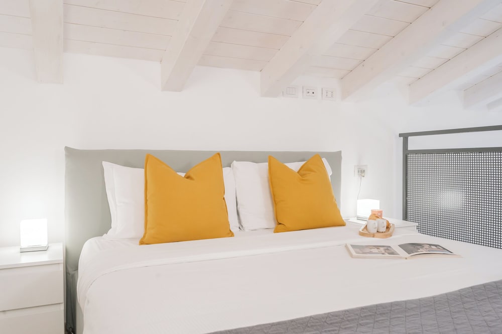 Borsieri Como Apartments with Parking by Rent all Como