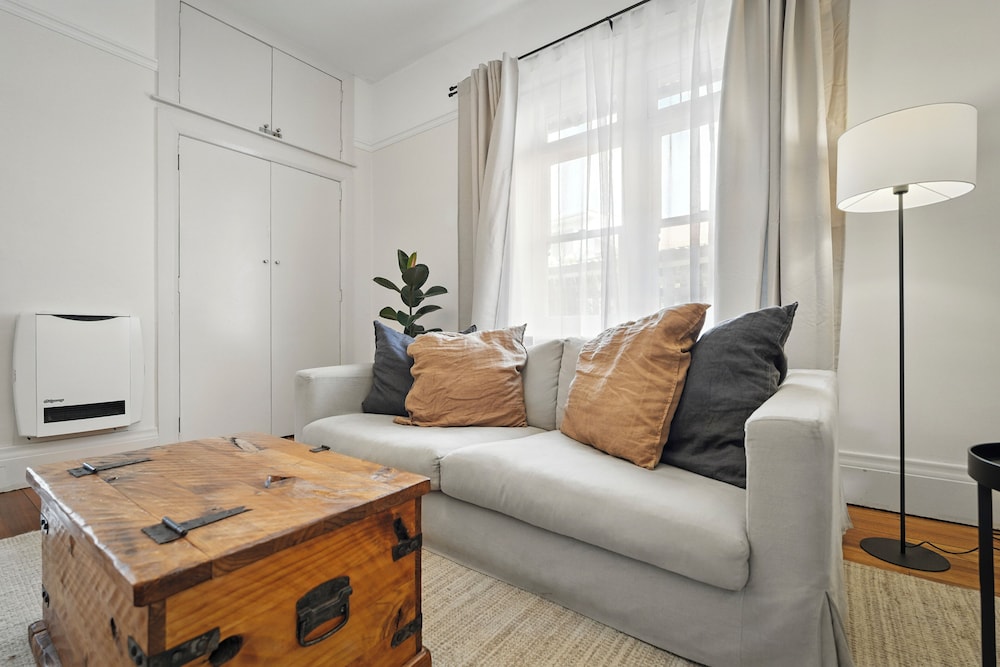 3 Bedroom House - Sandy Bay
