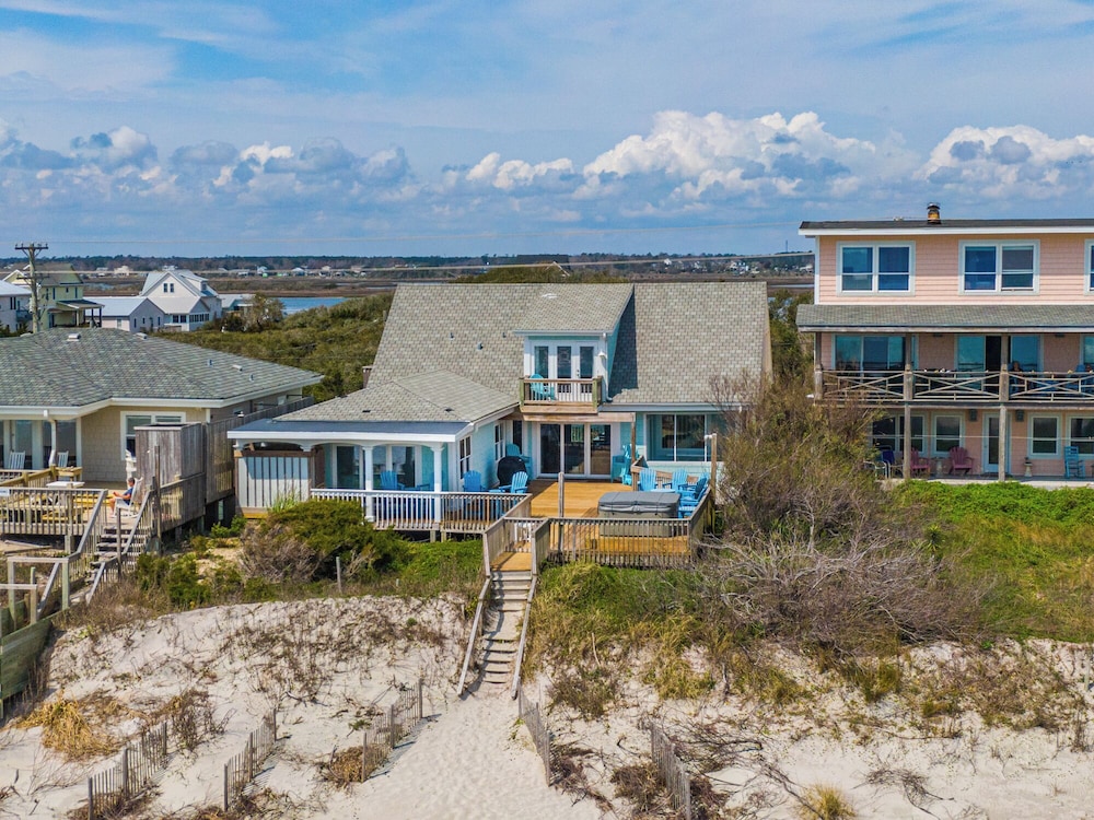 Surfside Cottage by Topsail Realty