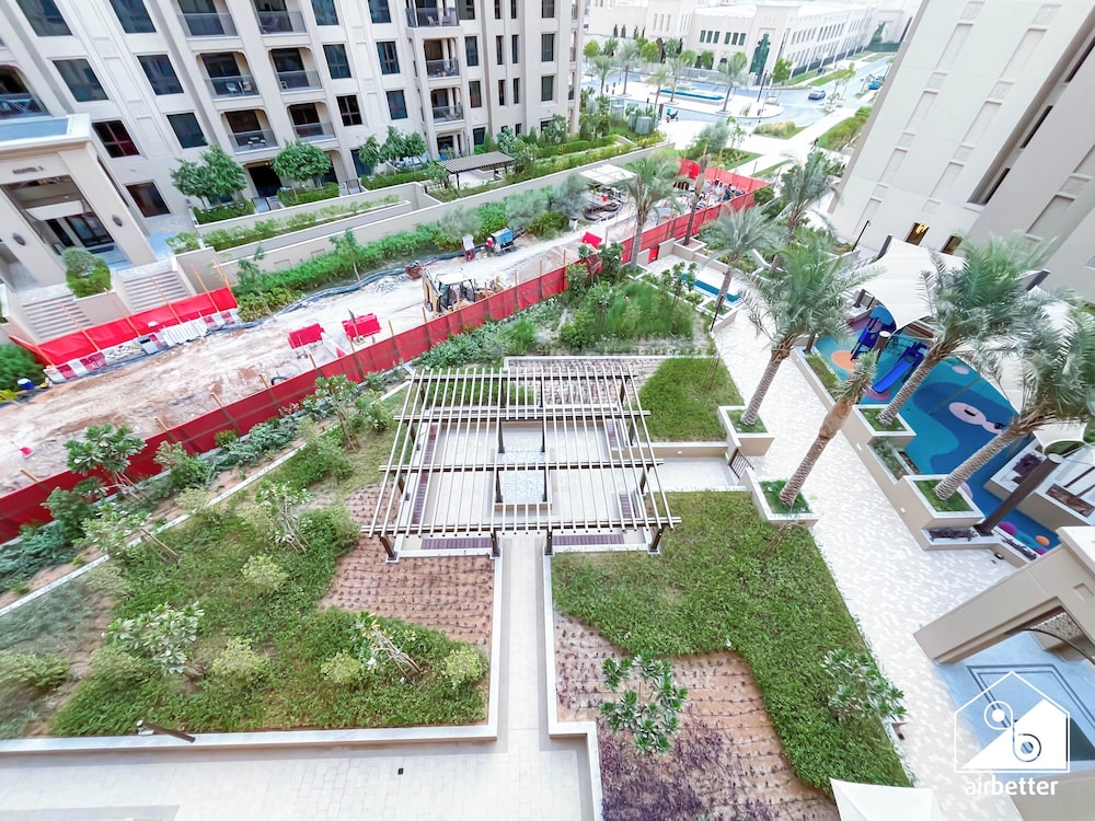 Luxury & Comfort 1B at Al Jadeel 2 Jumeirah Living