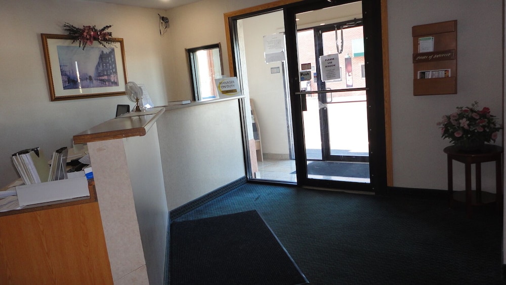 Crawfordsville Vacations - Knights Inn Crawfordsville - Property Image 3