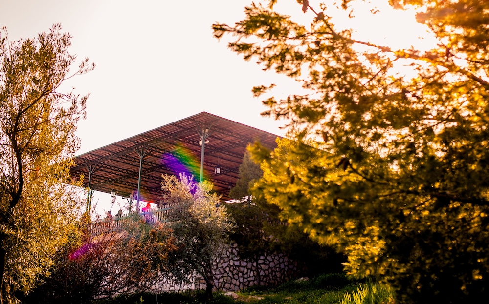 Mountain Breeze Resort