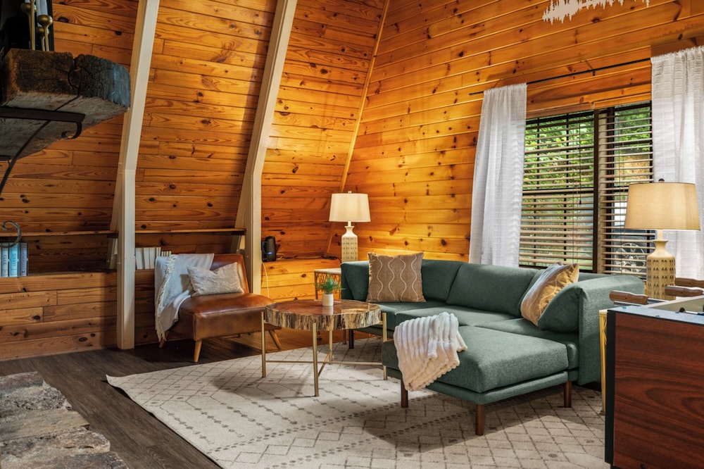 Sugar Bear Cabin with Hot Tub view 5