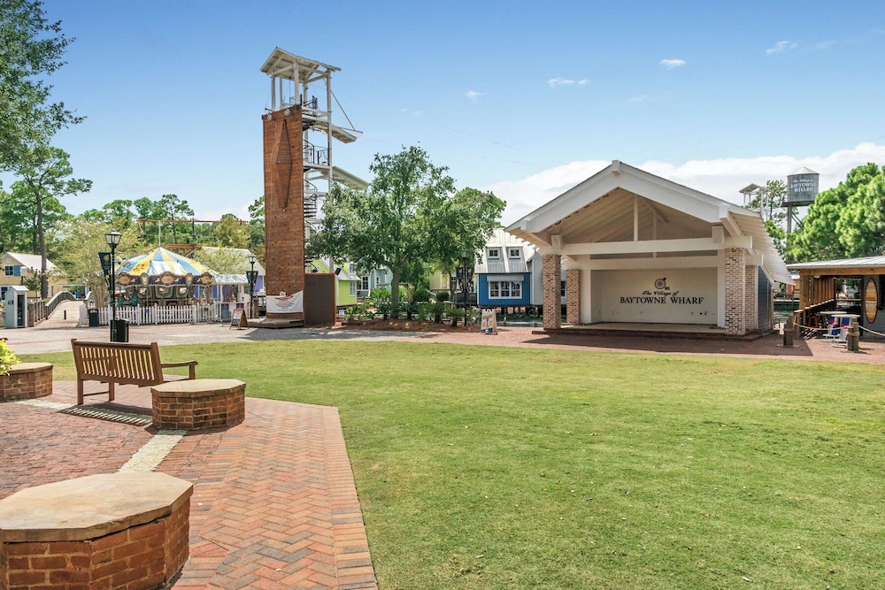 Augusta Village Sandestin by Gibson BR