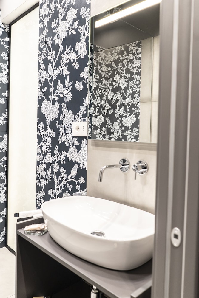Three Rooms Toledo Luxury