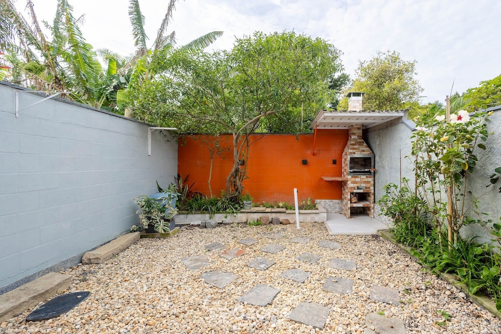 House Near the Beach and Beto Carrero Efp0356