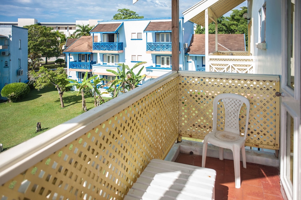 Point Village Studios and Suites