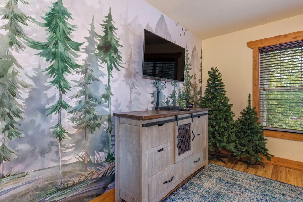 Luna Bear Lodge
