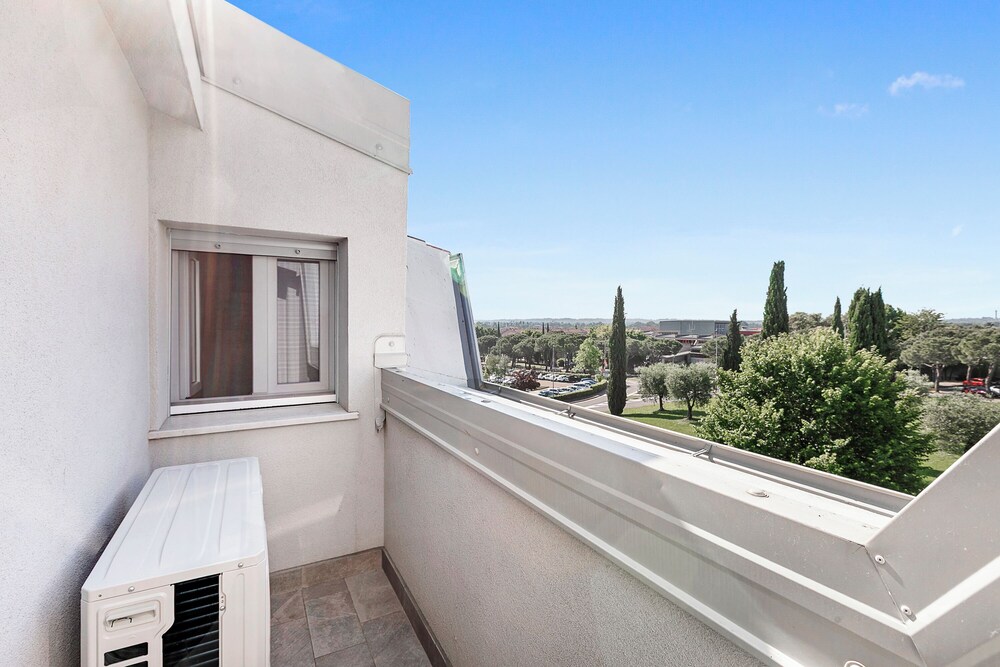 Matta Apartment 400m From The Lake