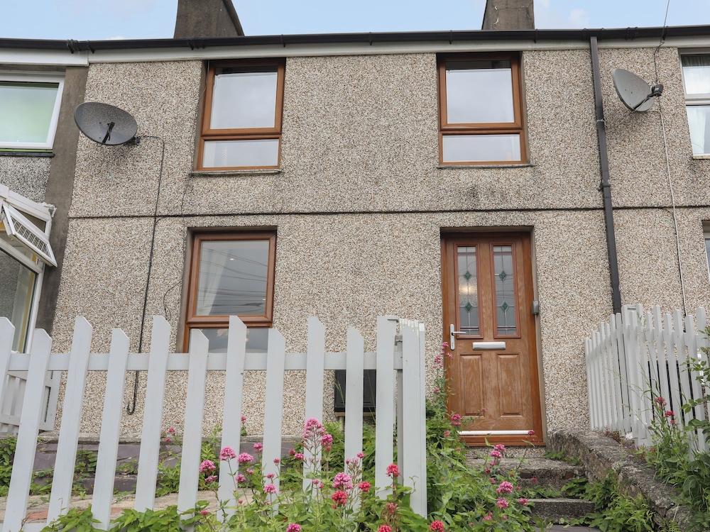 43 Hyfrydle Road