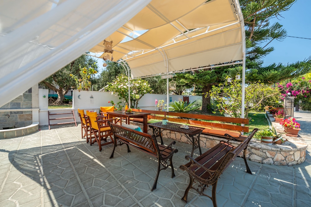 Panorama Studios & Apartments photo 3