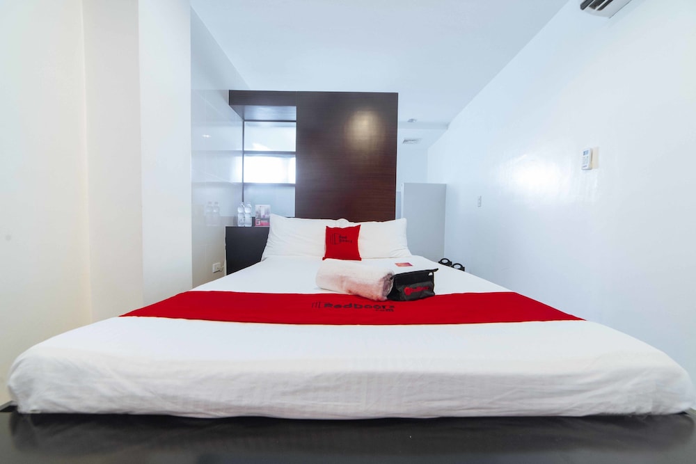 RedDoorz Premium @ Guadalupe Village Davao