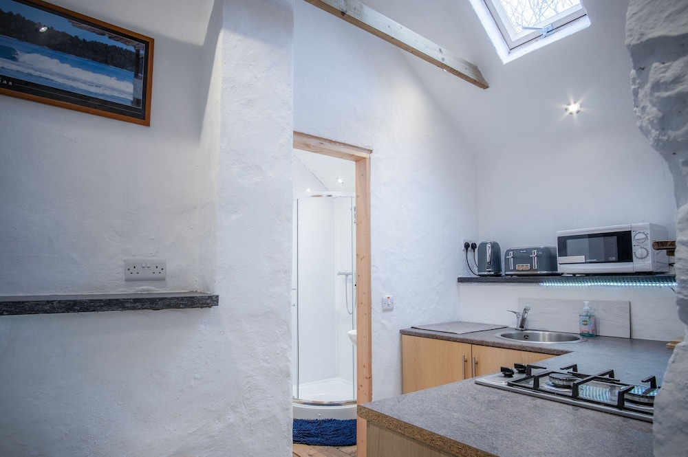 Pembroke Vacations - The Anchor Light - 1 Bed - Freshwest Beach Retreat - Property Image 21