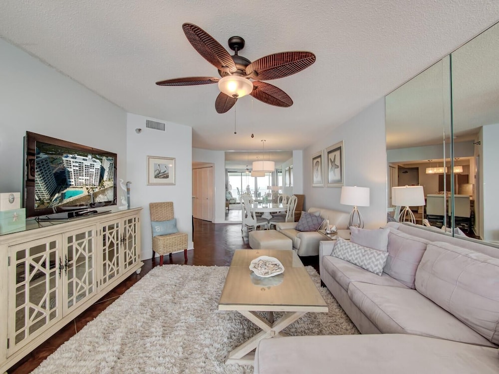 Pelican Pointe 1505