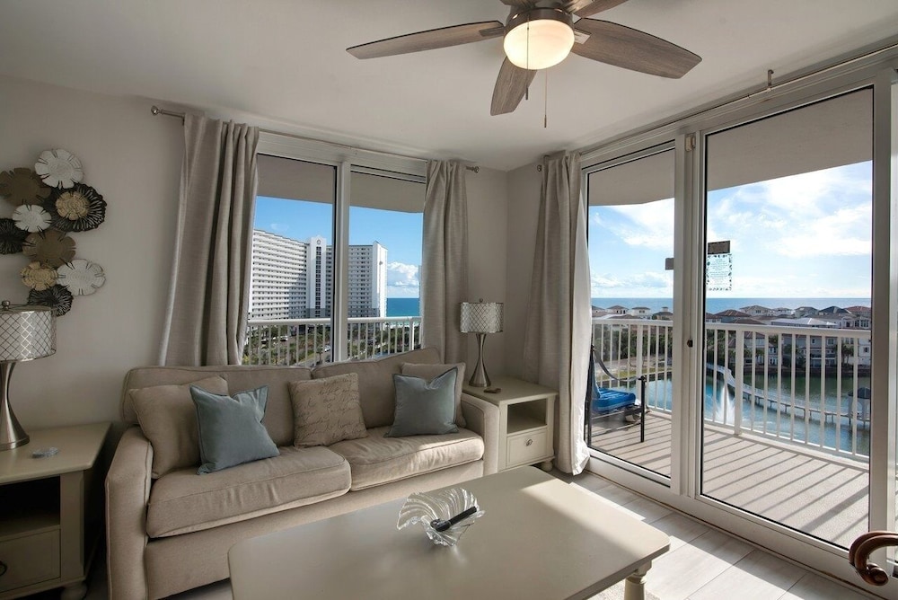 Terrace At Pelican Beach 0707 3 Bedroom Condo