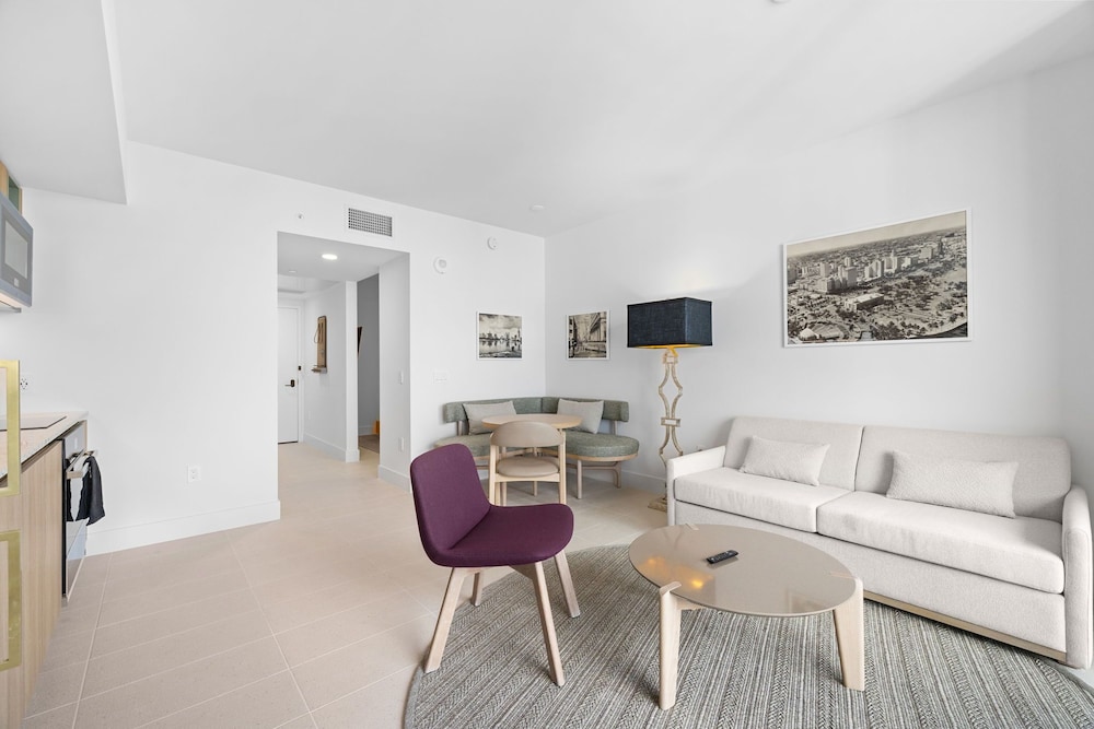Prime City Location Luxury Condo