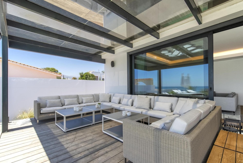 Villa Frontline Beach Costabella - Marbella