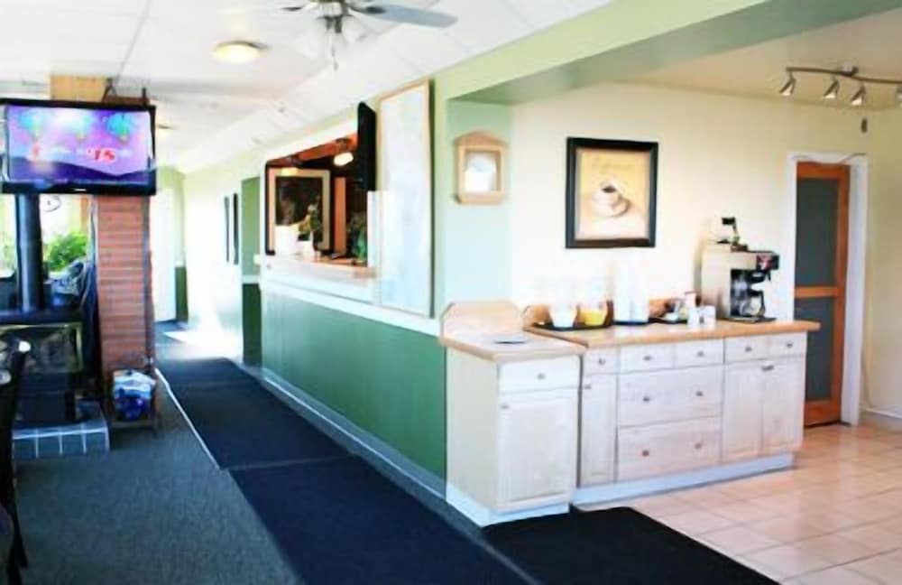 Woodland Motor Inn