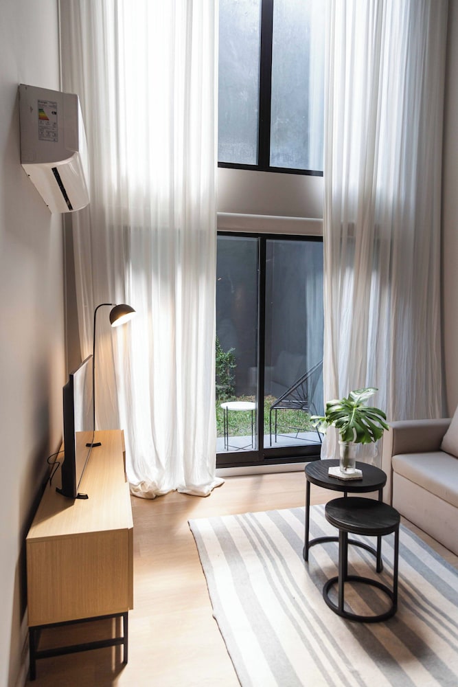 Milenia Soho by iPPA