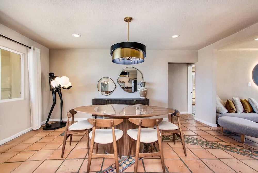 @ Marbella Lane - Moon Designer Home Close to Jtnp
