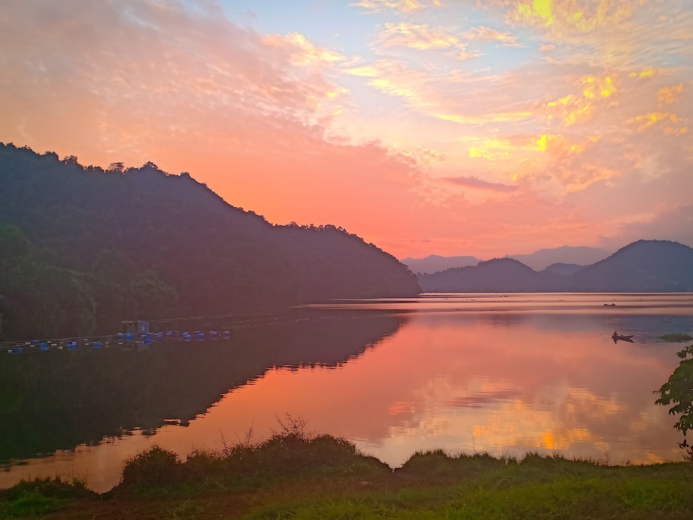 Begnas Lake front guest house