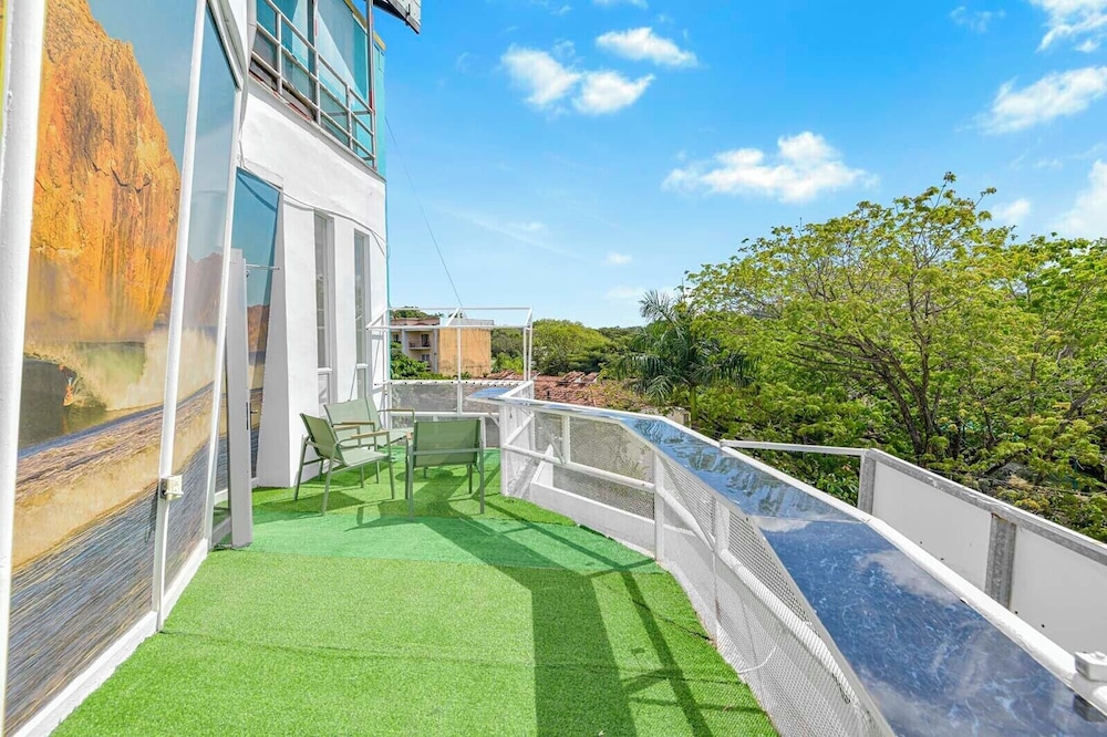 Surfo House